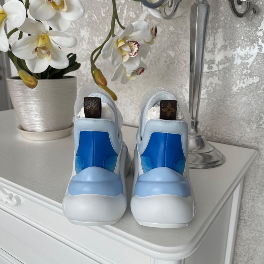 LOUIS VUITTON WOMEN'S ARCHLIGHT SNEAKERS LIGHT BLUE SIZE 36 AUTHENTIC ๐ - Picture 10 of 15
